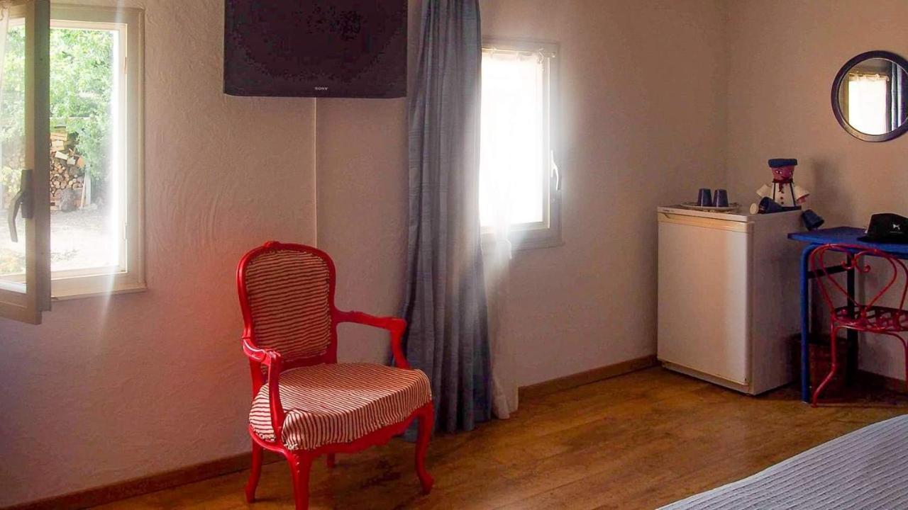 Mas Du Kairos Hotell Venasque Exteriör bild